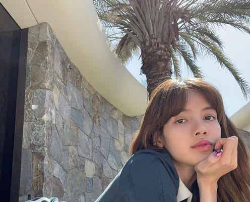 BLACKPINKリサ、ノーメイクの美貌に驚きの声「信じられない美しさ」「全てが完璧」