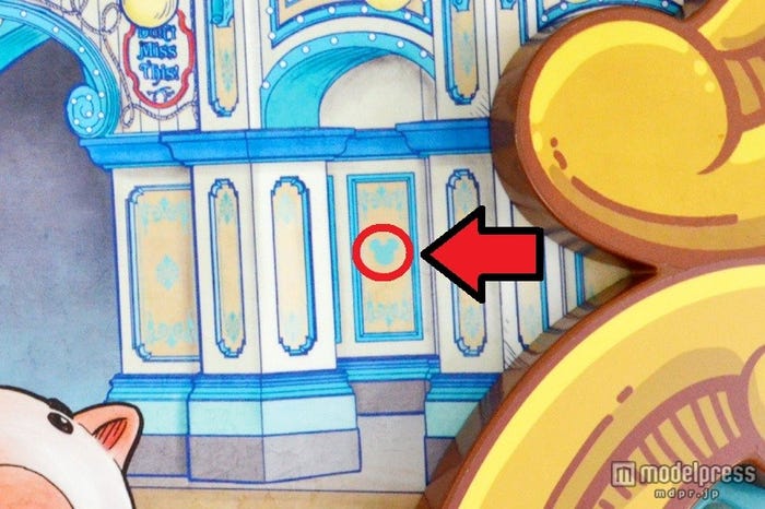 建物の右端の柱にミッキーが/トイ・ストーリー・マニア!(TDS)