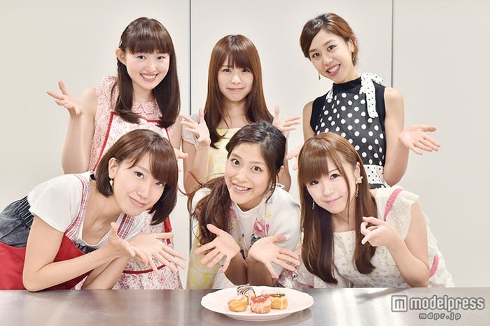 Re:ガールズ(左上から)福井有彩、白石柚月、yui(左下から)千畝あずみ、ayumi、愛内みさ