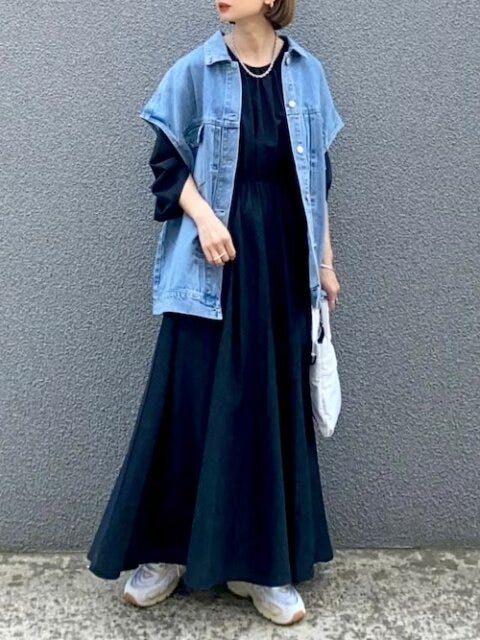 黒ワンピース　コーデ