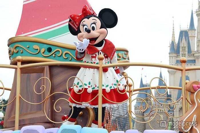 ディズニーランド「ディズニー・クリスマス・ストーリーズ」ミニー