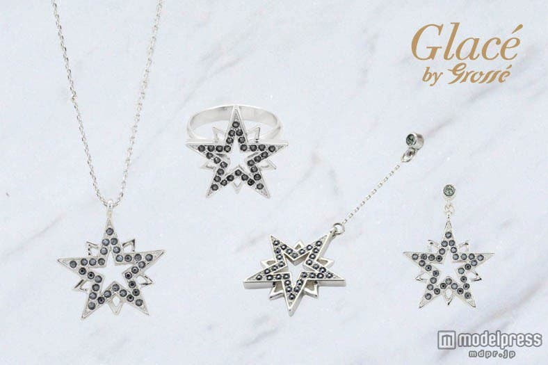 「ネックレス」17,000円(税抜)、「リング」15,000円(税抜)、「ピアス」(1 piece)10,000円(税抜)