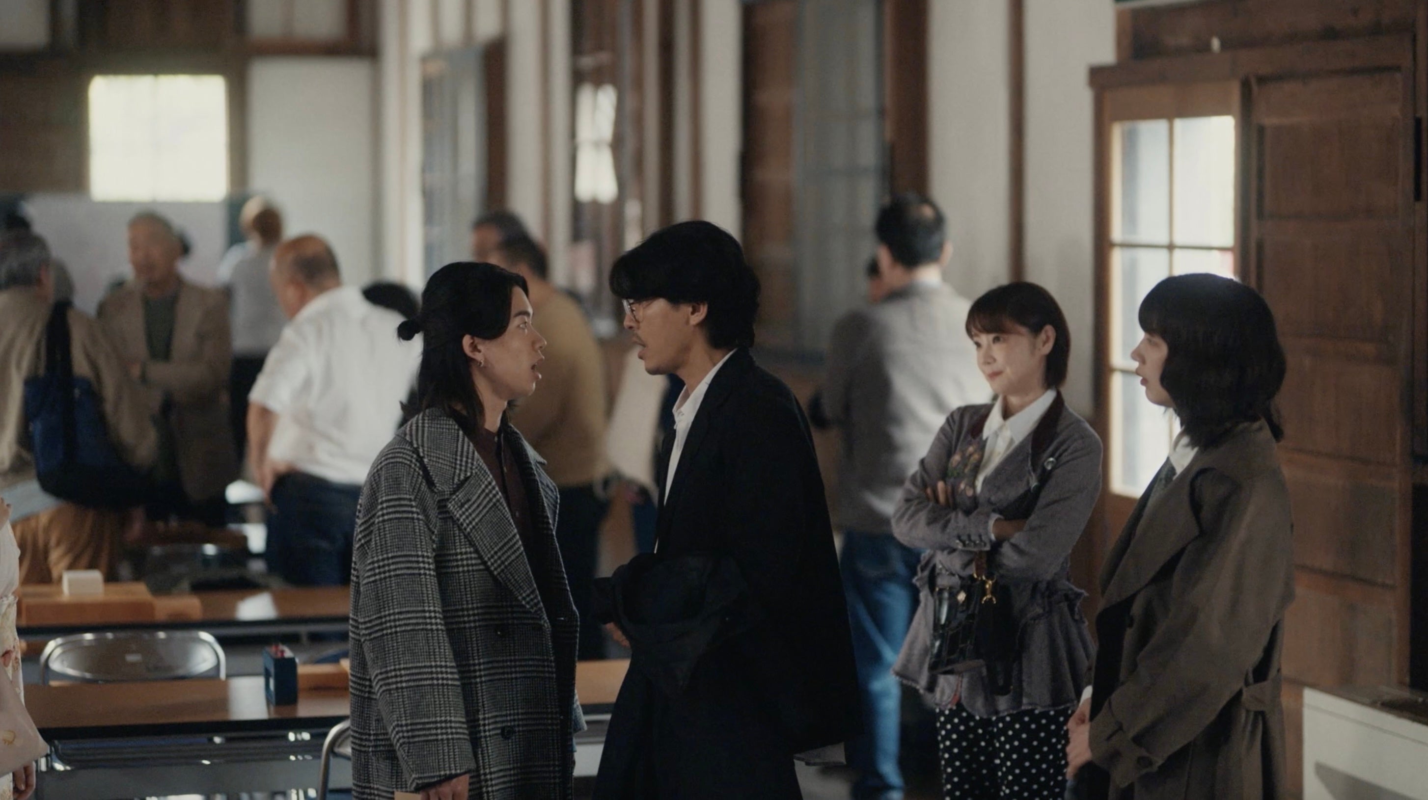 森愁斗、藤木直人、倉科カナ、のん「MISS KING / ミス・キング」第3話場面写真（C）AbemaTV, Inc.