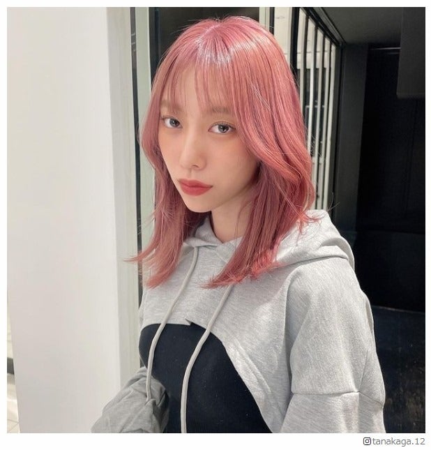 パパラピーズ・タナカガ、“無敵ピンク”復活「何色でも似合うのすごい」と反響