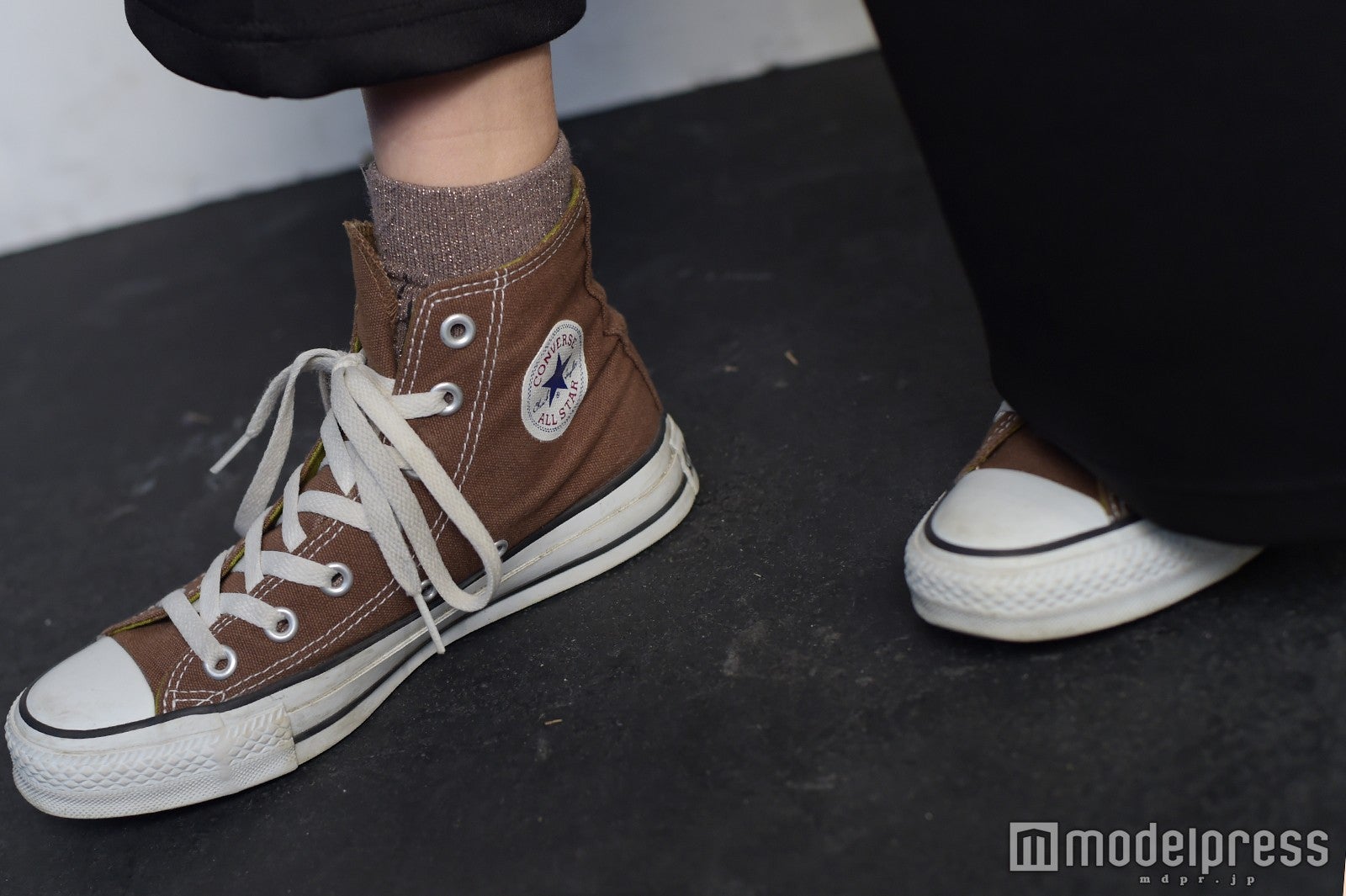 鈴木優華さんシューズ （C）モデルプレス