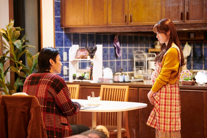 大平修蔵、中村ゆりか(C)ABCテレビ