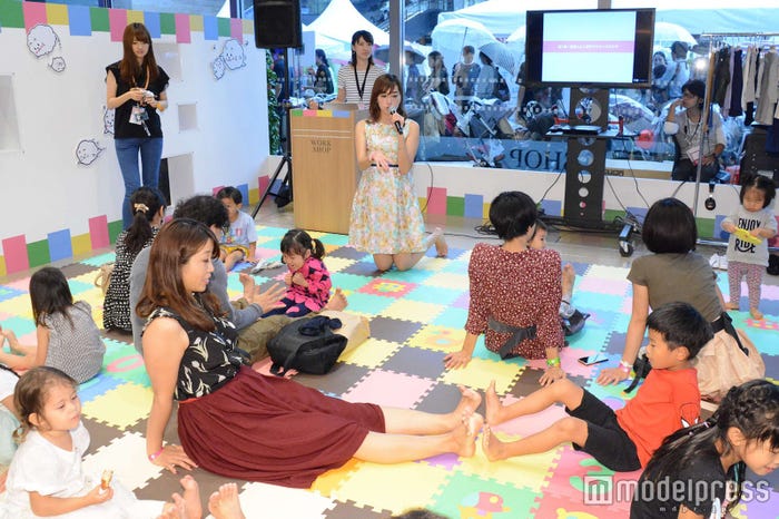 参加者とエクササイズを実践(C)モデルプレス