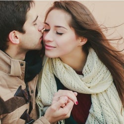 キスが止まりませんッ!彼が「積極的に求めてくる」方法4つ