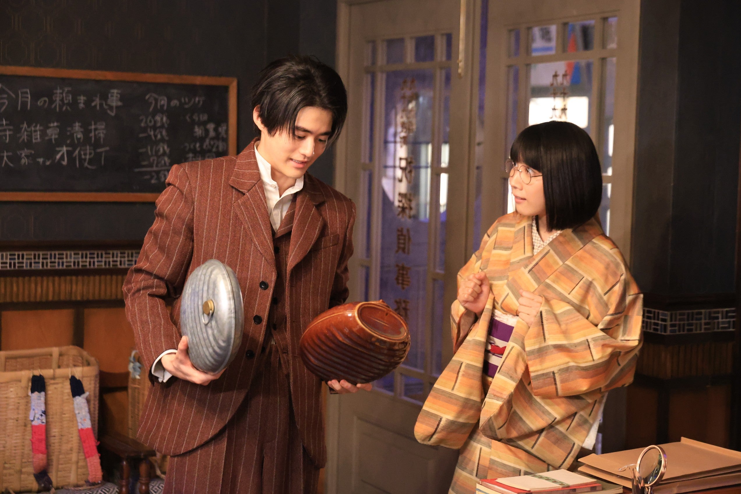 鈴鹿央士、松本穂香「嘘解きレトリック」第7話（C）フジテレビ