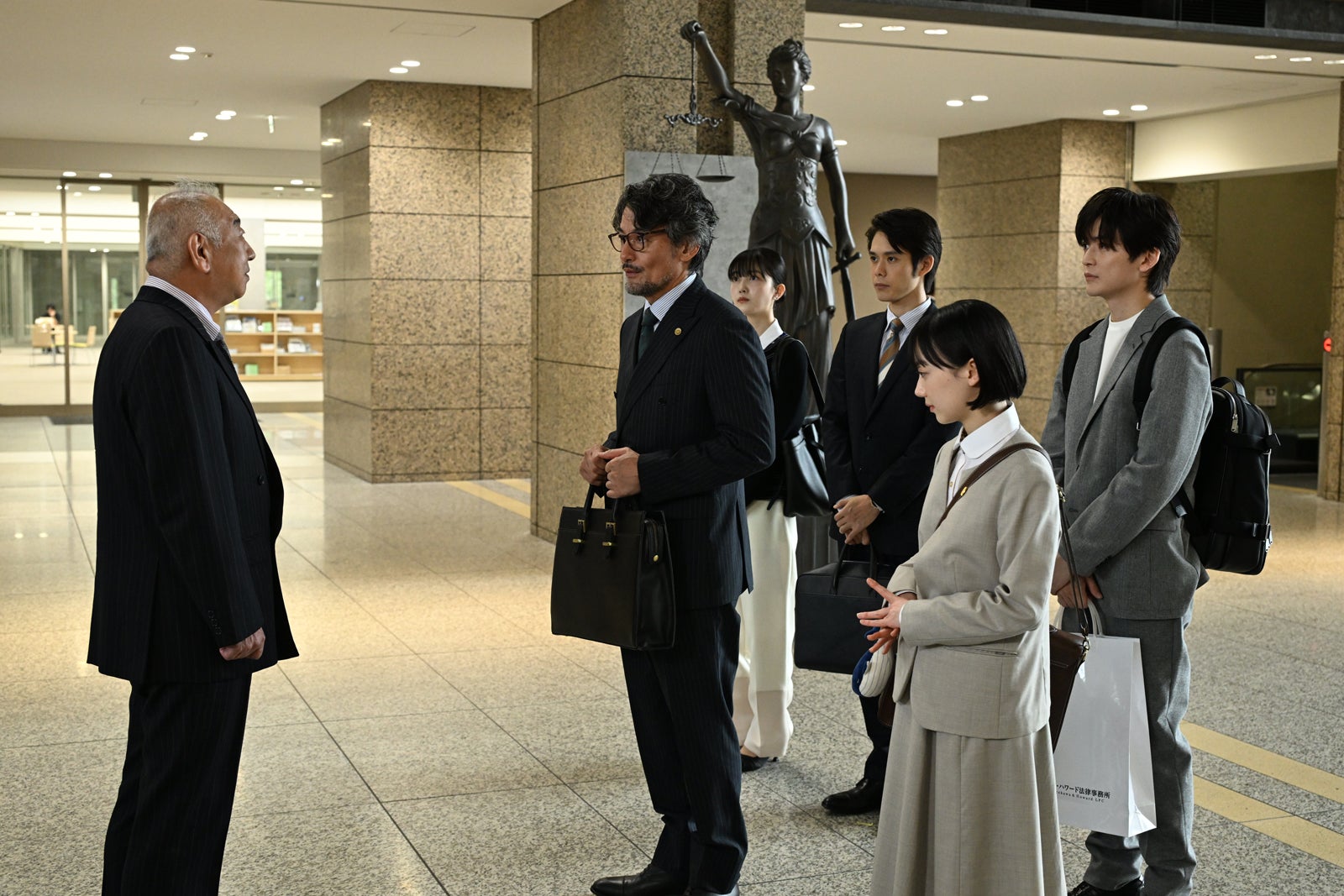 谷川昭一朗、山口馬木也、久保史緒里、細田佳央太、芦田愛菜、高橋文哉「南田南弁護士は天才肌」第2話（C）カンテレ・フジテレビ