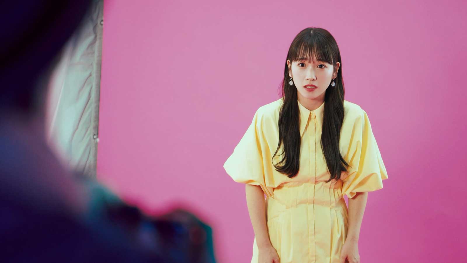 川栄李奈、今後挑戦したい役は「ダークな役」カメラマンの癖ある演技に笑顔