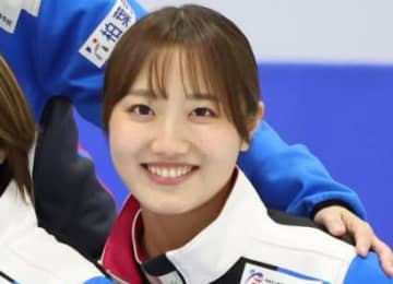 「とてもお美しいですね」 五輪代表の女子カーラーが大きな花束抱え「いつもありがとうございます」と応援に感謝 SNS「可愛すぎる♥♥♥」