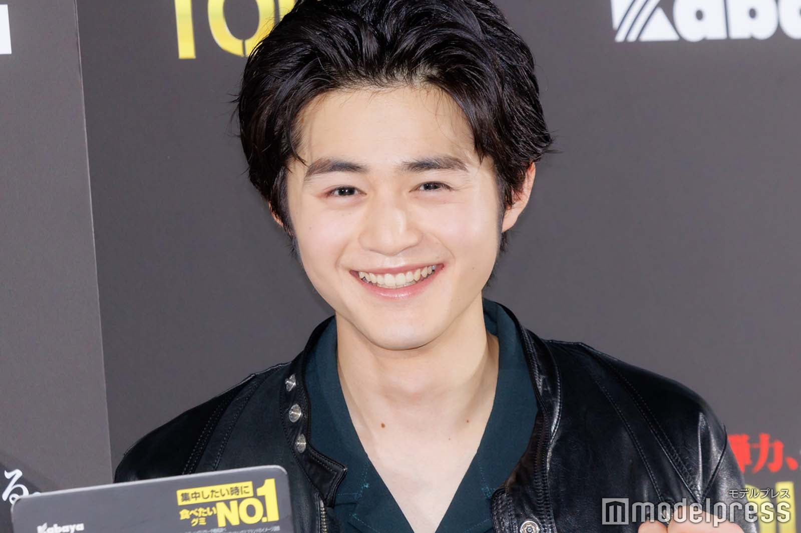 発表会に出席した鈴鹿央士（C）モデルプレス