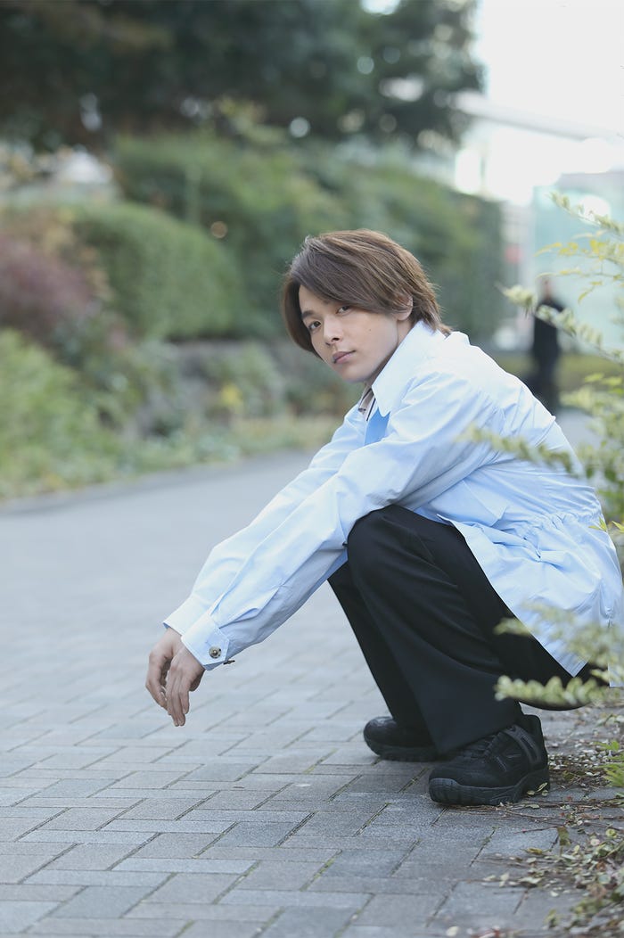 中村倫也/「CREA」4月号/撮影=鮫島亜希子(nomadica)(提供写真:文藝春秋)