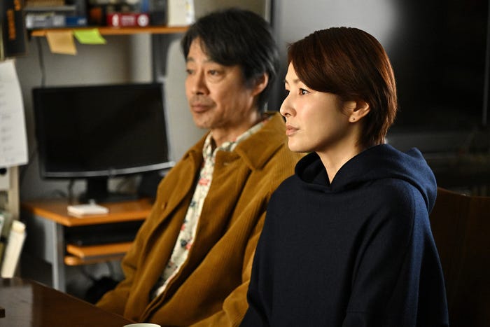 堤真一、吉瀬美智子「GIFT」第2話(C)TBS