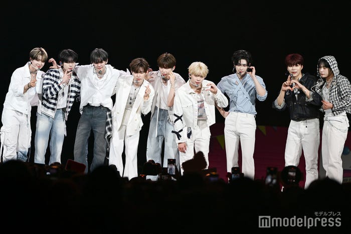 ZEROBASEONE(C)モデルプレス