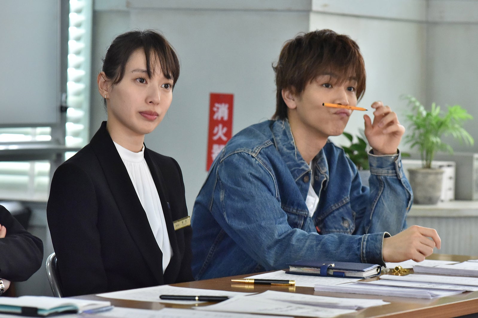 戸田恵梨香、岩田剛典／「崖っぷちホテル！」第4話より（C）日本テレビ