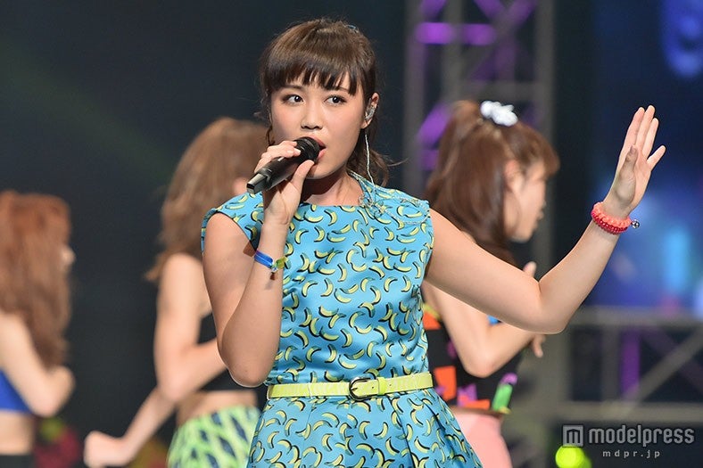 E-girls／鷲尾伶菜