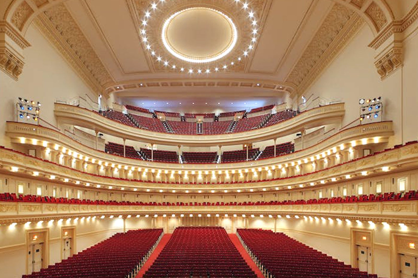 ニューヨーク・カーネギーホール（提供写真）