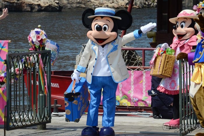 ディズニーシー ミッキー ダッフィーが新コスで登場 スプリングヴォヤッジ スタート モデルプレス ディズニーシー ミッキー ダッフィーが新コスで登場 スプリングヴォヤッジ スタート モデルプレス