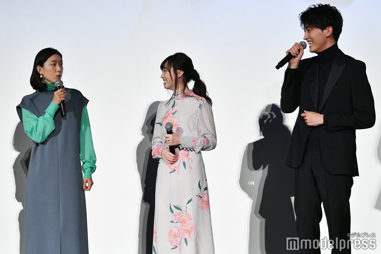 江口のりこ、福原遥、杉野遥亮 （C）モデルプレス