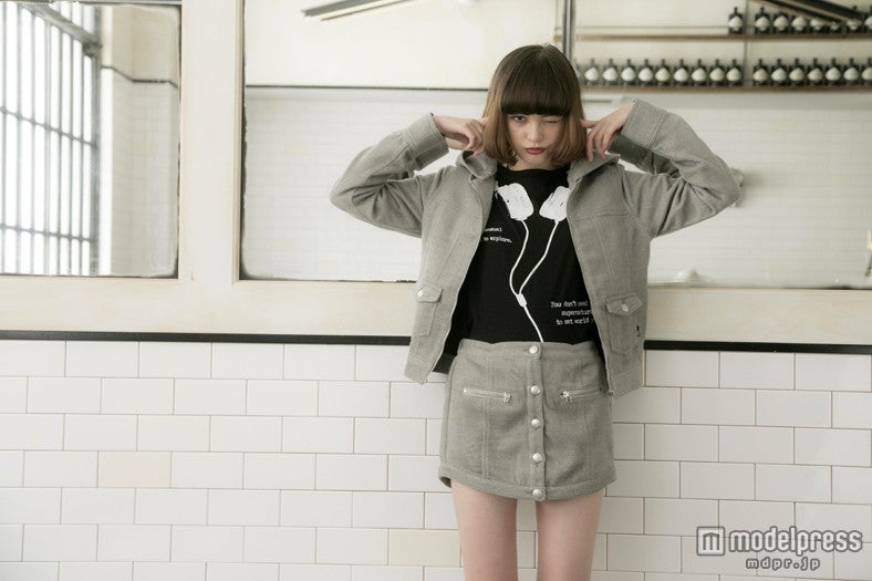 新しい“Urban Layered Style（アーバン レイヤード スタイル）”を見事に表現／玉城ティナ