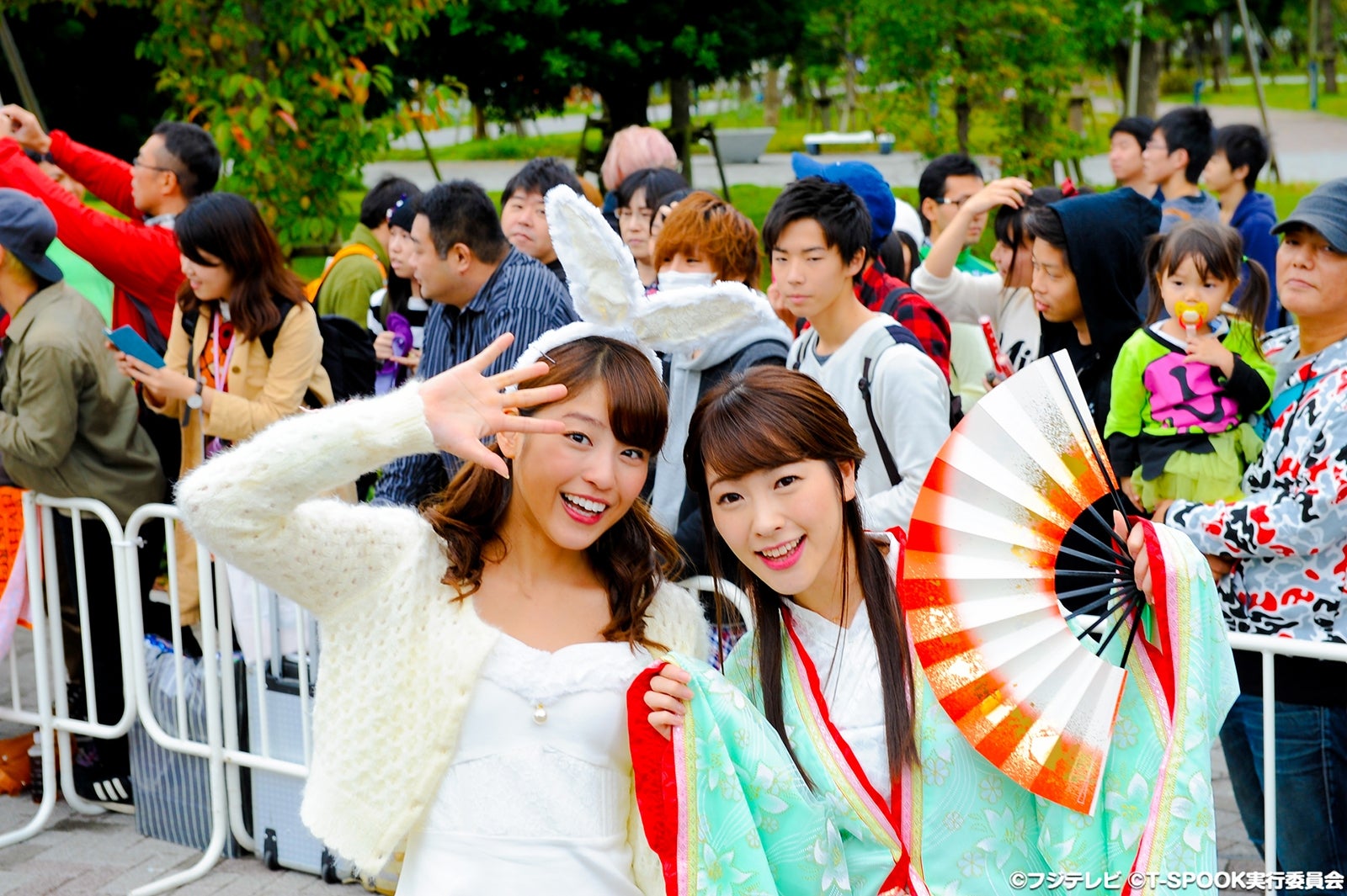 岡副麻希、三上真奈アナウンサー （C）フジテレビ（C）T-SPOOK実行委員会