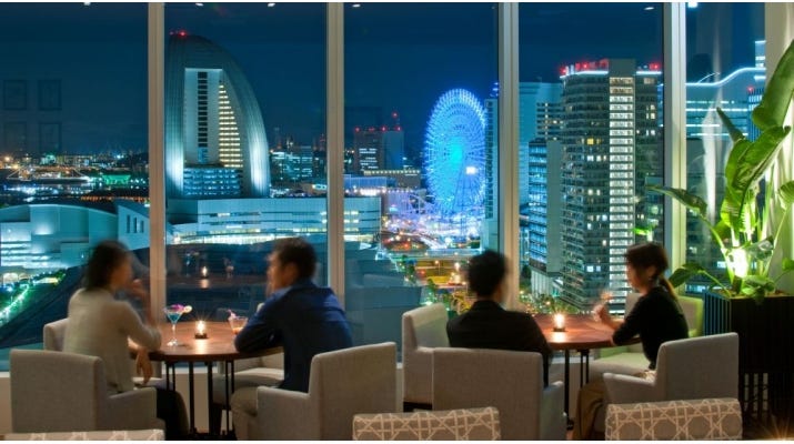 横浜港の絶景を一望「ORIENTAL BEACHみなとみらい」で大パノラマとグルメを堪能