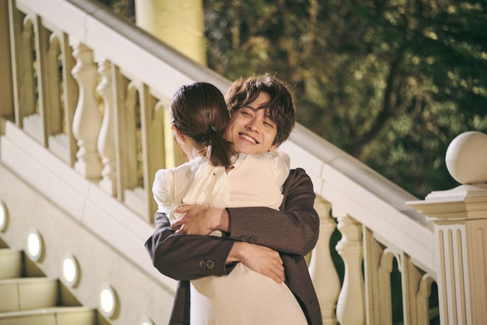 松川星、橋本裕太「恋愛ドラマな恋がしたい~Kiss me like a princess~」最終話(C)AbemaTV, Inc.