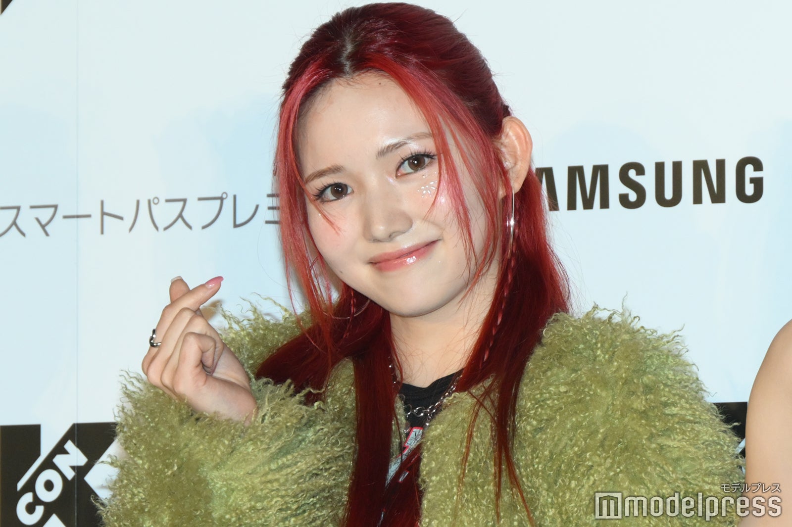 IS:SUE 菜乃 KCON 3種 KCON】IS:SUE・RINO＆NANOが“お揃いハイトーンヘア”で登場！号泣