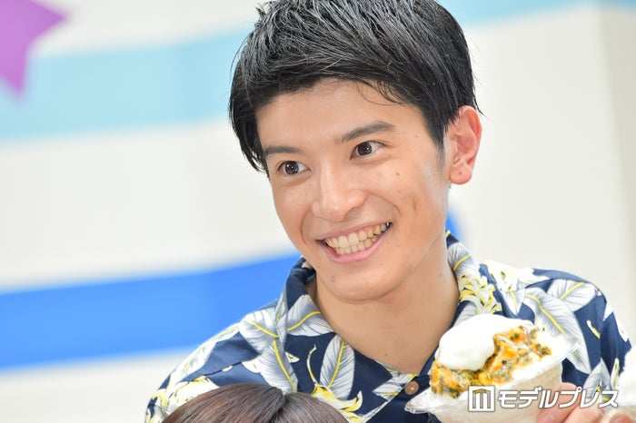 元乃木坂46市來玲奈アナら日テレ新人アナ4人 公のイベントに初登場 食レポ ケツバットにも挑戦 モデルプレス