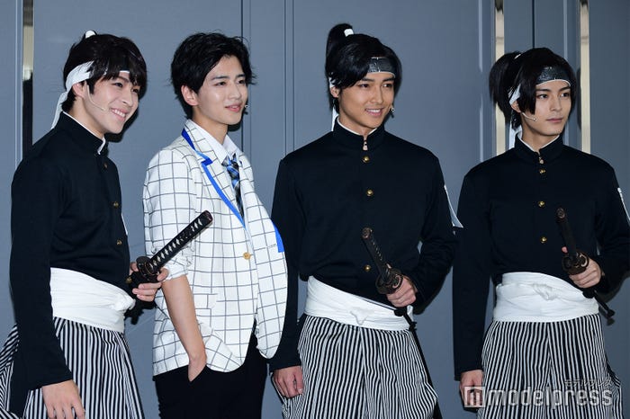 (左から)西銘駿、飯島寛騎、栗山航、塩野瑛久 男劇団 青山表参道X(C)モデルプレス