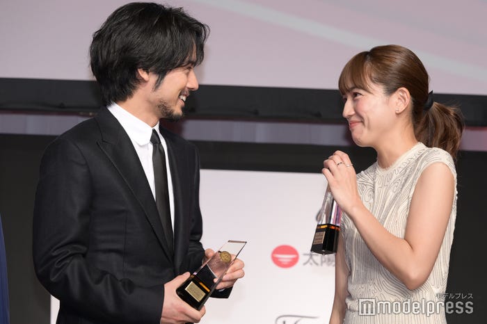 赤楚衛二、川口春奈 (C)モデルプレス