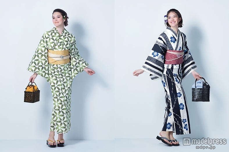 左から「笹麻の葉」（ゆかたのみ税込 10,584円）、「桜流し」（ゆかたのみ税込 10,584円）