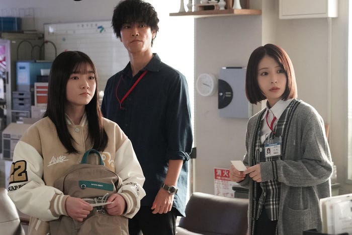 梨里花、桐谷健太、長濱ねる「院内警察」より(C)フジテレビ/共同テレビ