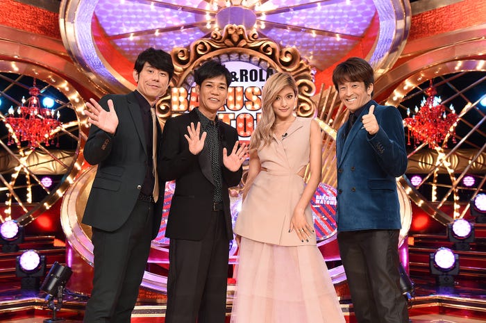 (左から)原田泰造、名倉潤、ローラ、堀内健/「ネプ&ローラの爆笑まとめ!2016」より(C)TBS