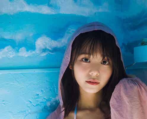 「仮面ライダーリバイス」浅倉唯、ビキニ姿で美しい谷間披露
