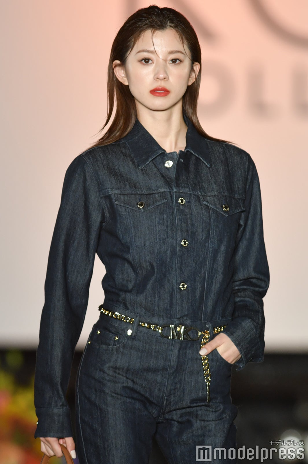 朝比奈彩（C）モデルプレス