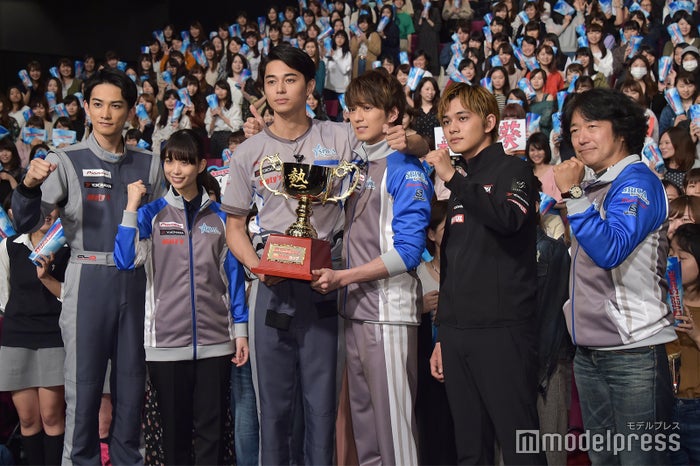 新田真剣佑 北村匠海と 髪型一緒なの イメチェンでそっくりに Over Drive モデルプレス 新田真剣佑 北村匠海と 髪型一緒なの イメチェンでそっくりに Over Drive モデルプレス