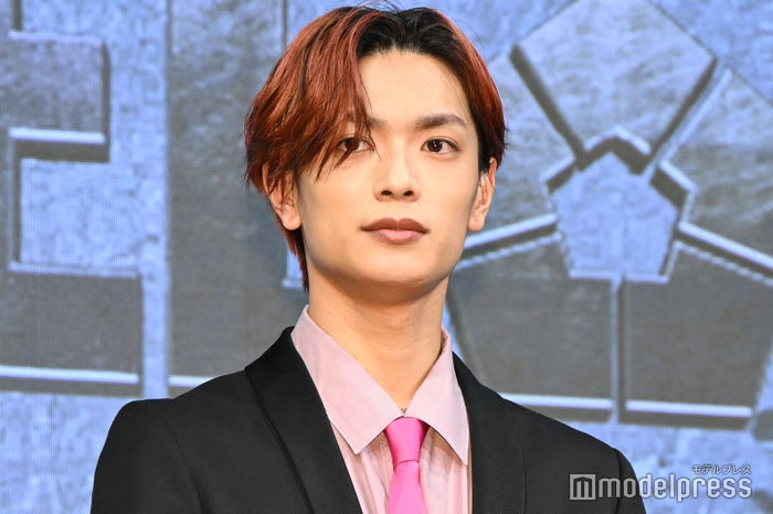 シュッとした顔をしているが「財産」を「ぜんざい」と言い間違え会場を和ませていた高橋恭平(C)モデルプレス