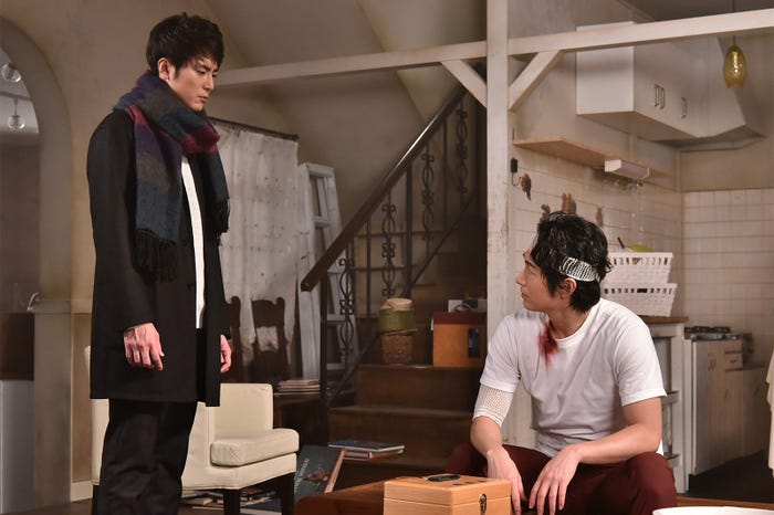 間宮祥太朗、ディーン・フジオカ/「今からあなたを脅迫します」より(画像提供:日本テレビ)