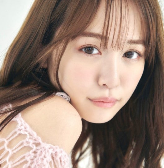 『ゆうこすビューティー 最近自分の見た目が好きすぎるかも。になれる本』より（提供写真）