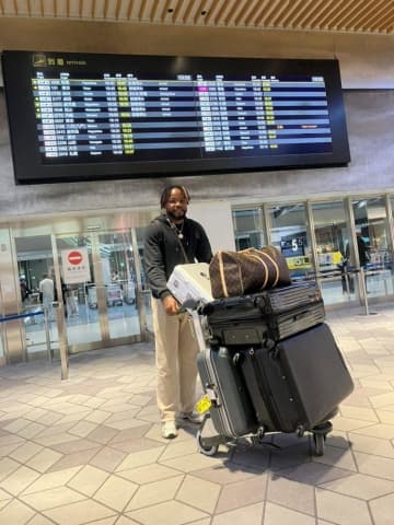 阪神・ドリスが再来日「今年もチームのために腕を振りたい」 キャンプは具志川スタート