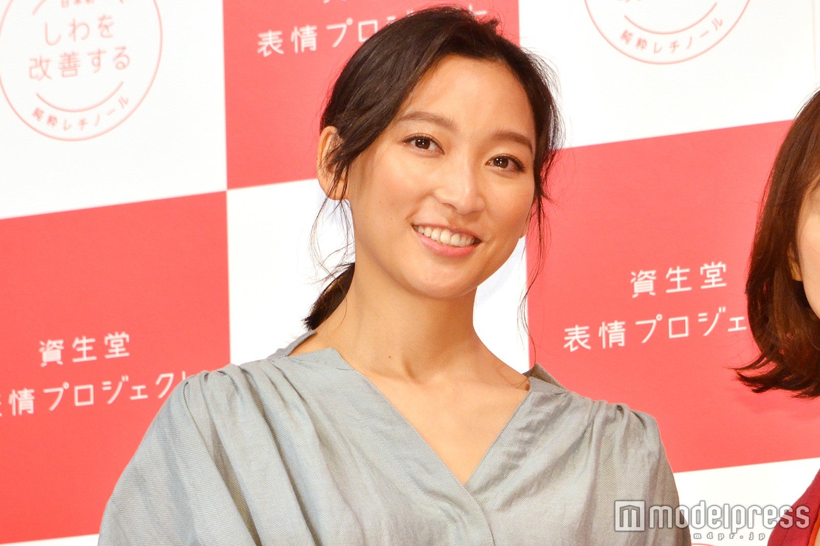 杏 第3子妊娠発表後初の公の場 双子の育児生活を明かす モデルプレス