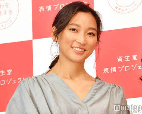 杏、第3子妊娠発表後初の公の場 双子の育児生活を明かす