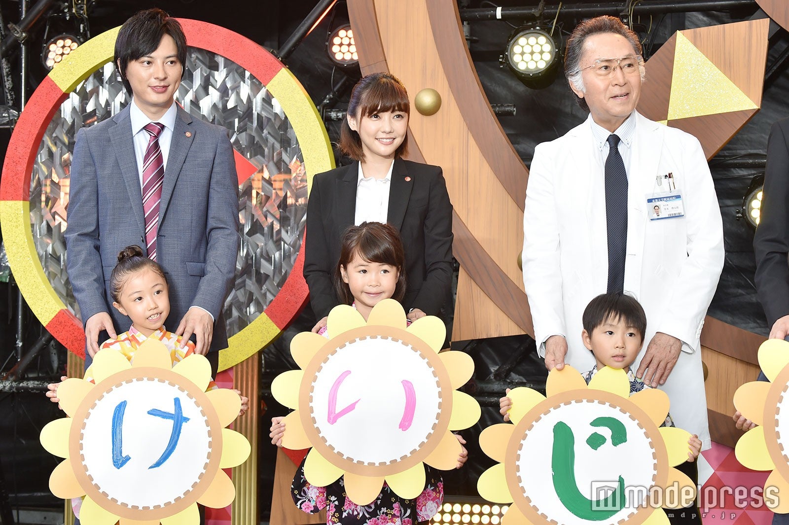 塚本高史、倉科カナ、北大路欣也（C）モデルプレス