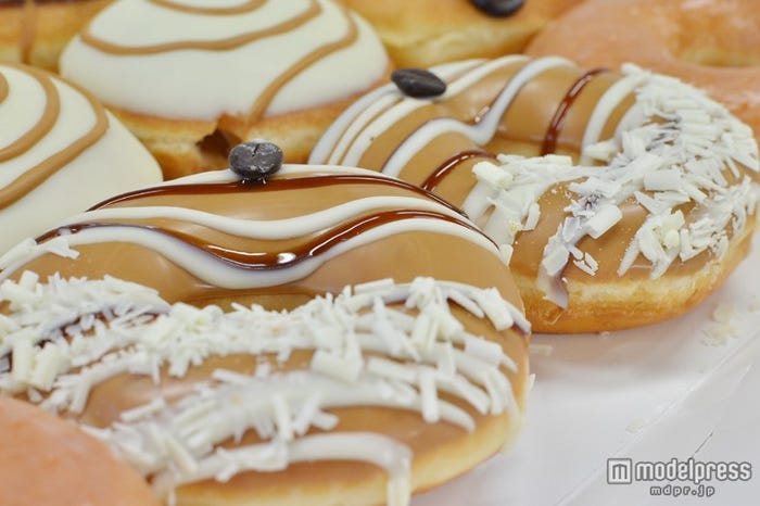 キャラメルチョコのコーティングにコーヒーソースで苦味をプラスしたビターな「キャラメル ラテ」|