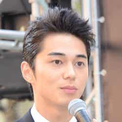 スポニチグランプリ新人賞を受賞した東出昌大