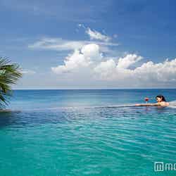 オーシャンビーチプール/画像提供:アヤナ リゾート&スパ バリ