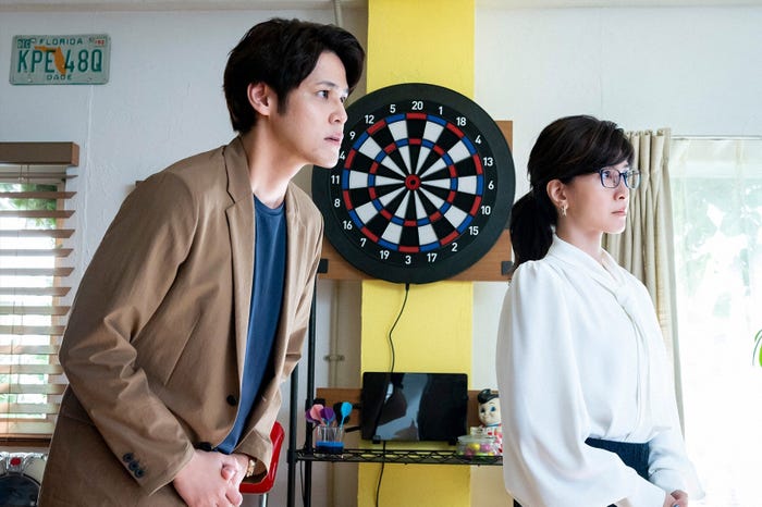 宮野真守、内田有紀「君の花になる」第3話より(C)TBS